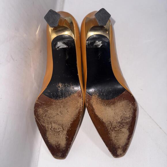 Stuart Weitzman Vintage Y2K 90s Old Money Yellow Gold Point Capped Toe Heels 7.5 - Picture 11 of 15